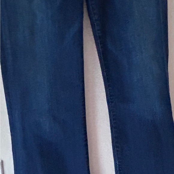 Size 4 Kut from the Cloth Bootcut Jeans

Seldom worn; like new. - Picture 4 of 5